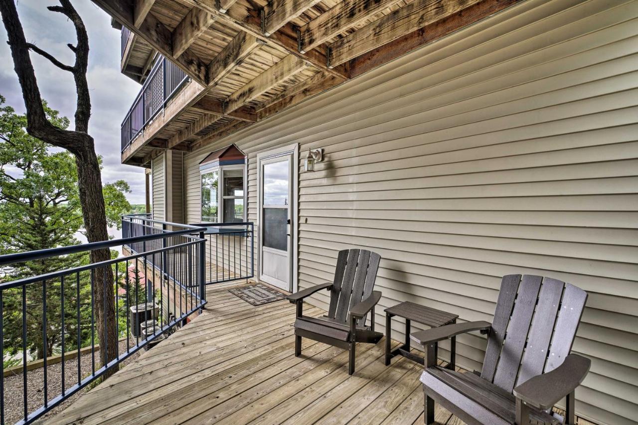 Waterfront Lake Ozark Condo With Deck And Pools エクステリア 写真