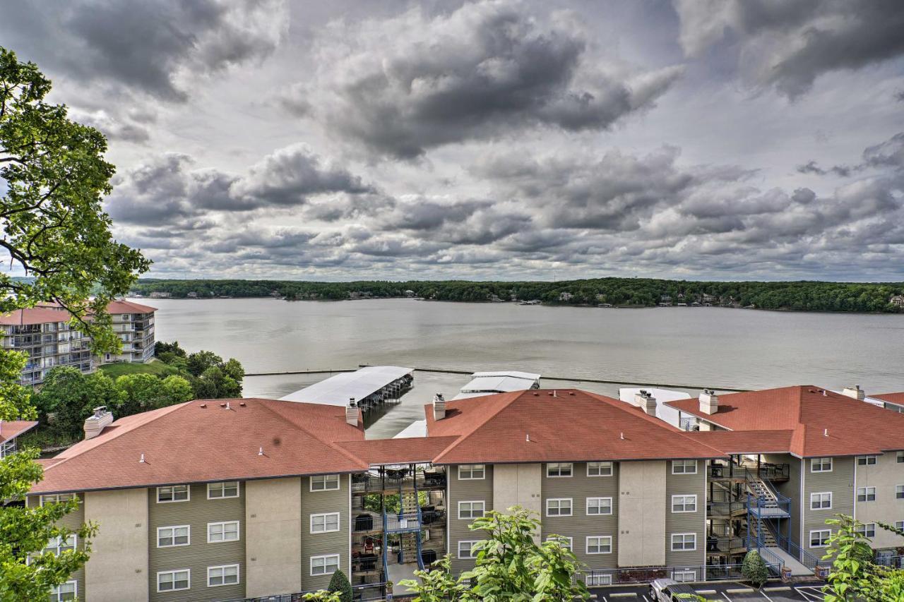 Waterfront Lake Ozark Condo With Deck And Pools エクステリア 写真